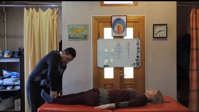 Перекос таза из-за аппендицита: тяжесть в ногах, выпирающий живот.