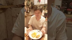 МУКБАНГ жру и буду жрать 🤣🤣🤣