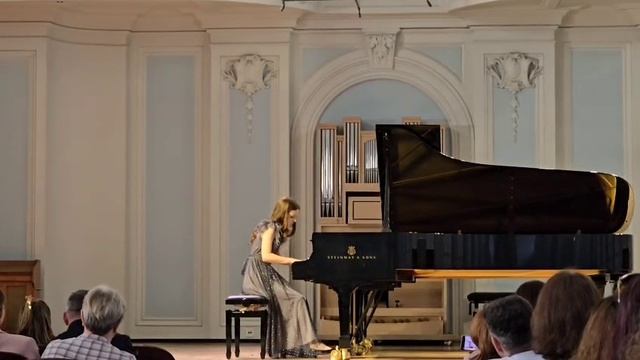 П.И.Чайковский, Размышление соч. 72. Исполняет Мария Родионова смотреть онлайн