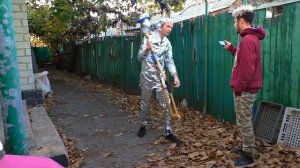 Как сделать магнетронную пушку из микроволновки и шокера.