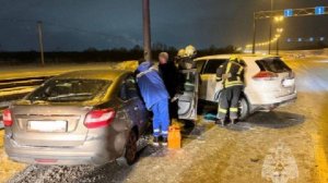 МЧС: человек пострадал в ДТП с тремя легковушками в Ленобласти