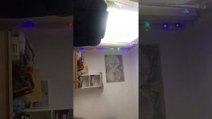 Мия делает слайм