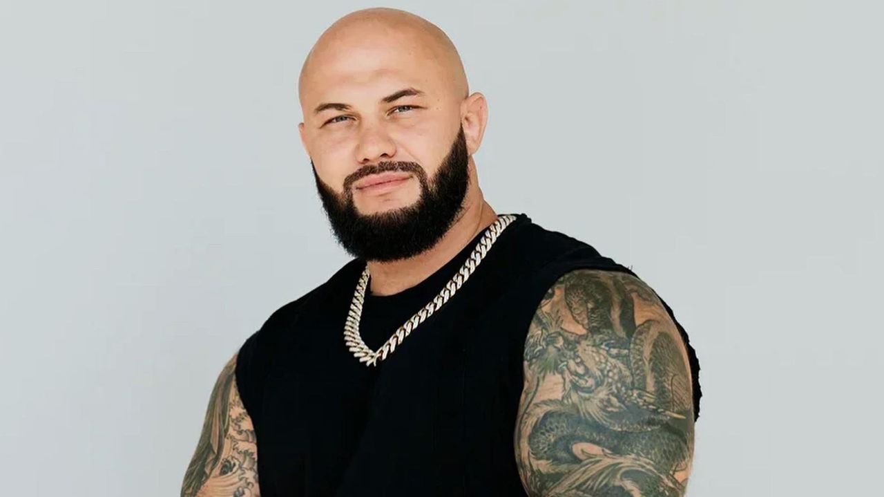 Джиган обозначил правила для молодого человека своей старшей дочери Ариелы смотреть онлайн