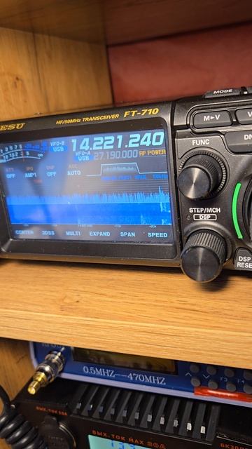 Yaesu FT710 внешний монитор и помехи смотреть онлайн