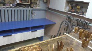 Салфетницы, разделочная доска и прочая мелочь для кухни.