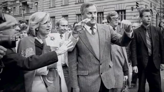 ПОРА ВОЗВРАЩАТЬ НАВОРОВАННОЕ смотреть онлайн