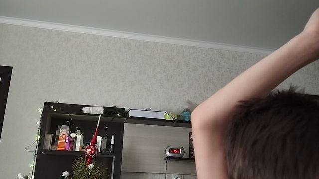 говорю что мне подарили на новый год смотреть онлайн