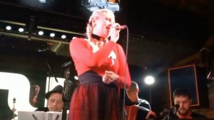 ВИА "Цыплёнок жареный"
"Безответная"