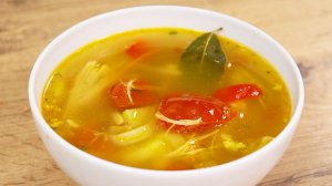 Ну, оОчень вкусный ДОМАШНИЙ СУП С КУРИЦЕЙ И ЛАПШОЙ! Насыщенный и ароматный!