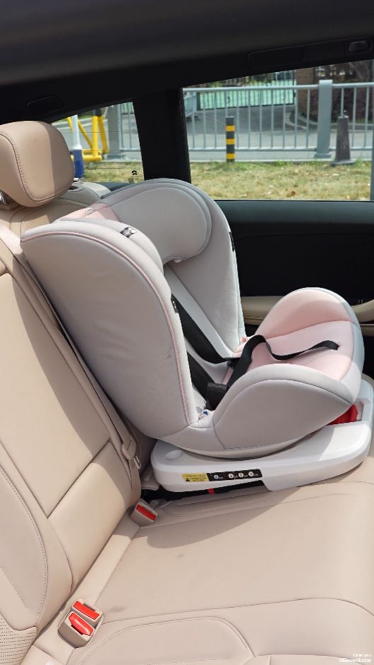 ZEEKR 001 - Инструкция по использованию детского автокресла