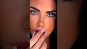 Биография Стеллы Версини: возраст, состояние, примерка, пышные формы, красивая