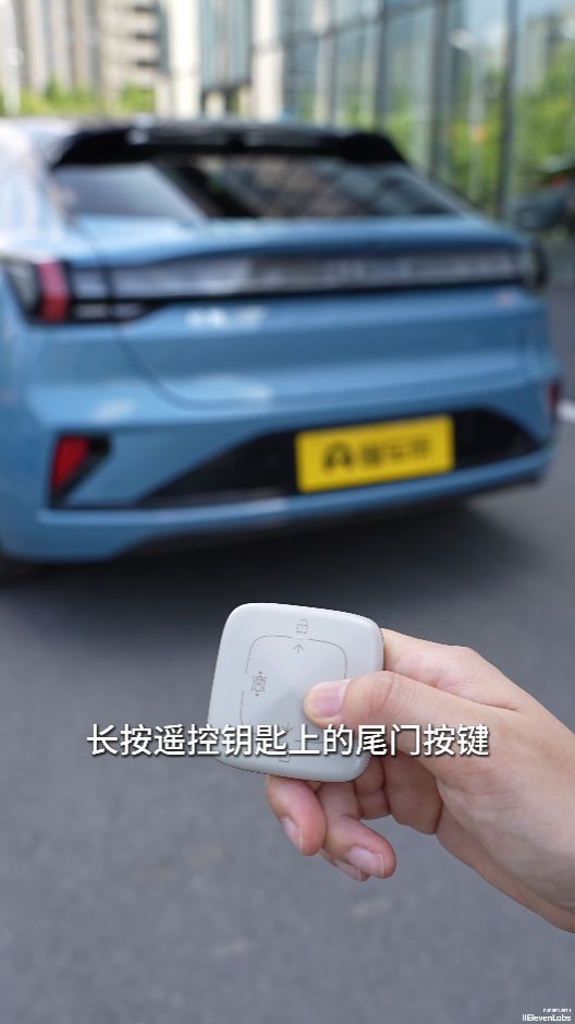 ZEEKR 001 - Объяснение использования задней двери и аварийного открывания