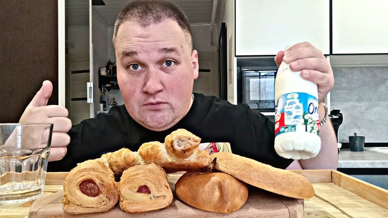 МУКБАНГ ВЫПЕЧКА из пятерочки / ОБЖОР сосиска в тесте, косичка с мясом , ватрушка / MUKBANG ASMR смотреть онлайн