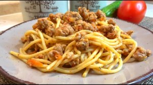 Этому рецепту уже лет 100. Я всегда так готовлю, когда нет времени стоять у плиты. Ужин за 20 минут