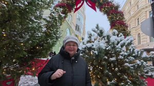 Приехали рано немного не удачно провели первую ночь в Москве. Гуляем и любуемся красотой.