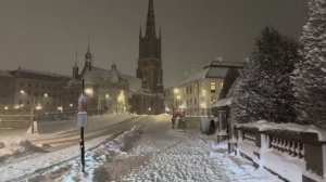 Старый город Стокгольм. Пешеходная экскурсия по заснеженным аллеям. Январь 2026 года.