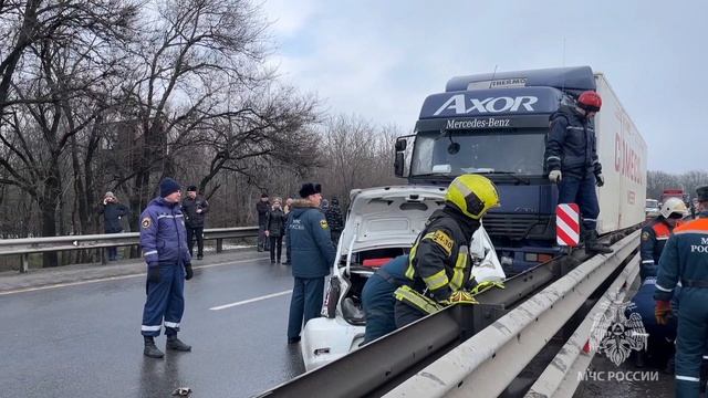 Ликвидация ДТП в Аксайском районе, 04.01.2026 смотреть онлайн