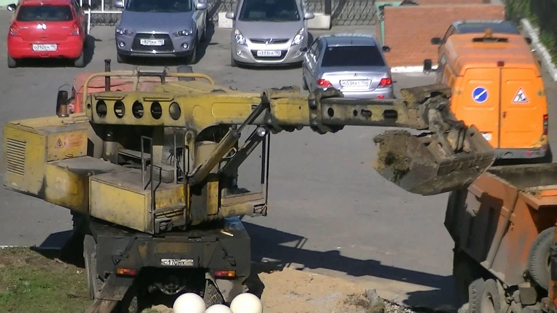 Экскаватор-планировщик Tatra 815 UDS-114 "Золотая ручка", часть 1 смотреть онлайн