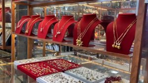 Ночной рынок Нячанга. Очень отличается от ночных рынков Тайланда. Еда почти не продается.