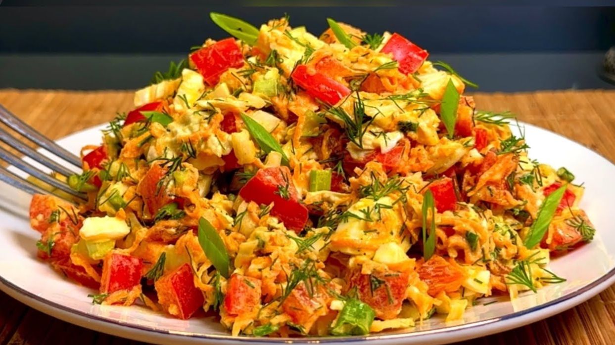 Давно забытый, но очень вкусный салат из простых ингредиентов! Никакого майонеза! смотреть онлайн