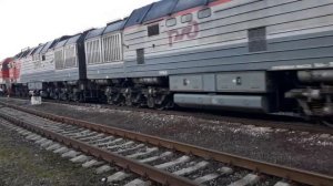 Сплотка тепловозов ТЭП70Бс-201,2ТЭ25Км-0083,ТЭМ7а-0463 проходят сквозняком по ст.Волгодонская,С.Кав.