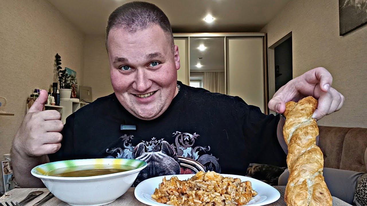 МУКБАНГ ПЛОВ и суп куриный / ОБЖОР ПЛОВ и выпечка из пятерочки / MUKBANG ASMR смотреть онлайн
