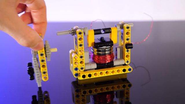Lego Piston Power: Создаем ЭЛЕКТРОМАГНИТНЫЕ двигатели! смотреть онлайн