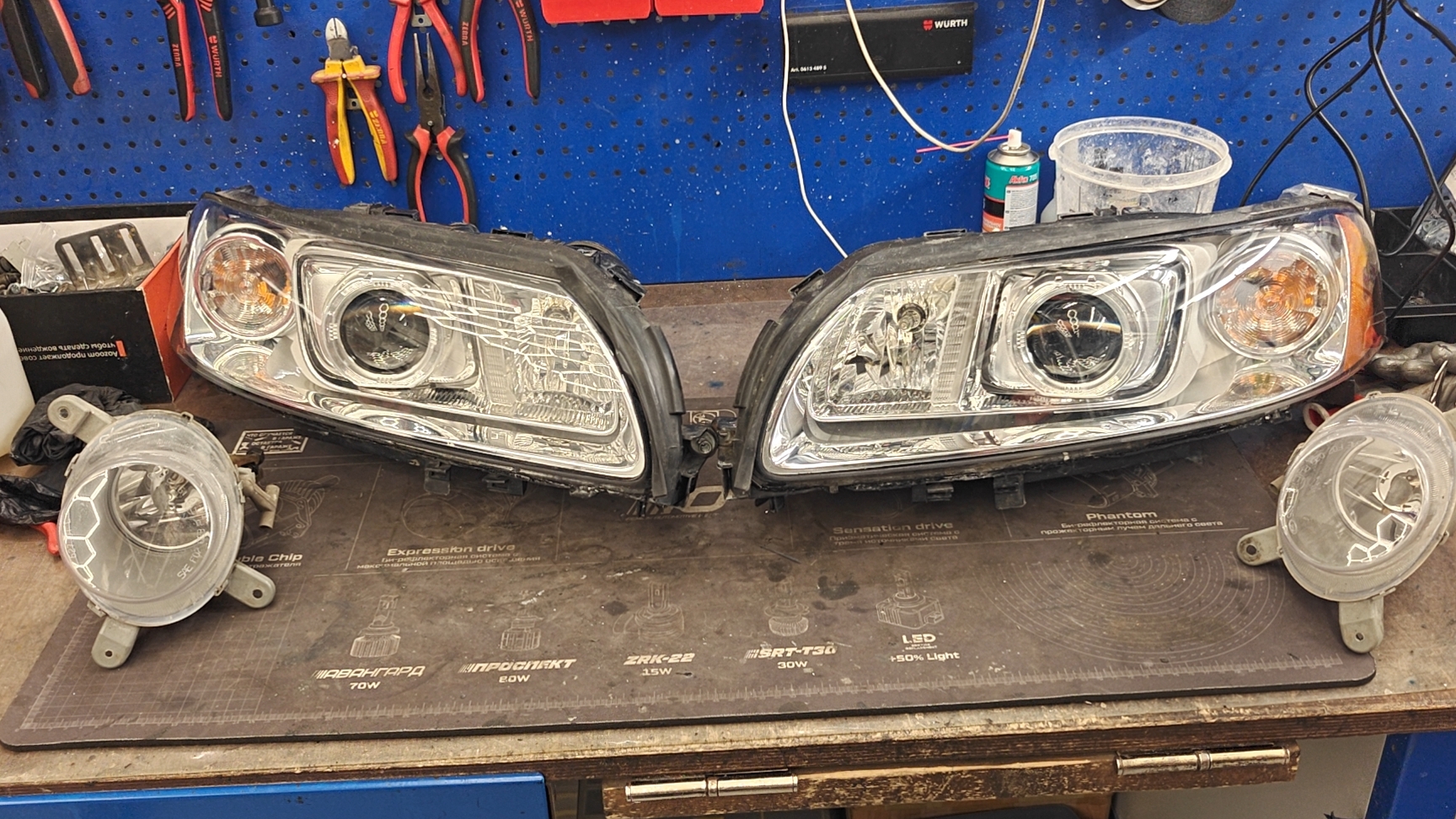 Volvo s60 2008 AFS. Меняем штатный ксенон на светодиодные модули. смотреть онлайн