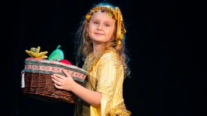 Машкова Эльвина: Египетский фольклорный танец "Что в моей корзине?"