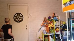 я кидаю дротики
