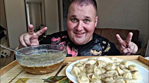 МУКБАНГ пельмени и окрошка на квасе / ОБЖОР пельмени бульмени / MUKBANG ASMR