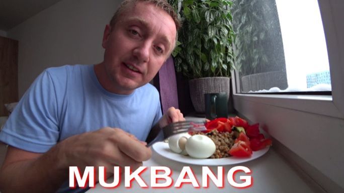 Мукбанг. Набрал вес за новогодние праздники. Пришло время худеть. смотреть онлайн