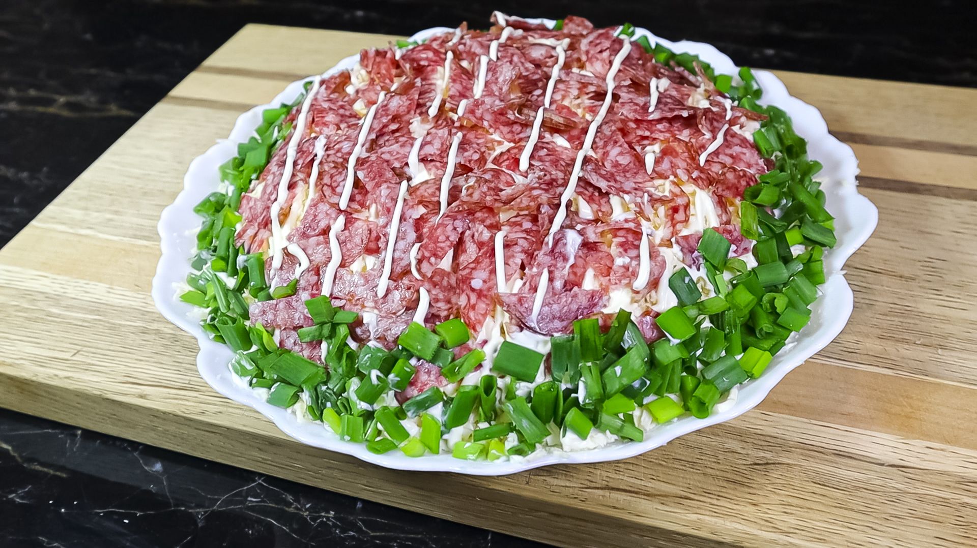 Праздничный МЯСНОЙ Салат "Довольный Мужчина". Необычный и вкусный Вкус. смотреть онлайн