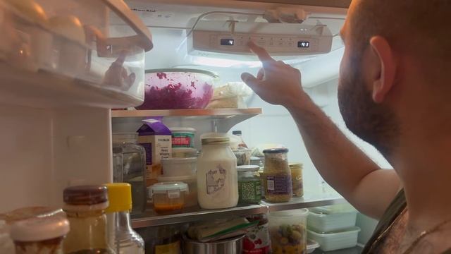 Я пытаюсь починить наш холодильник. ПЕРЕВОД. Арнак смотреть онлайн