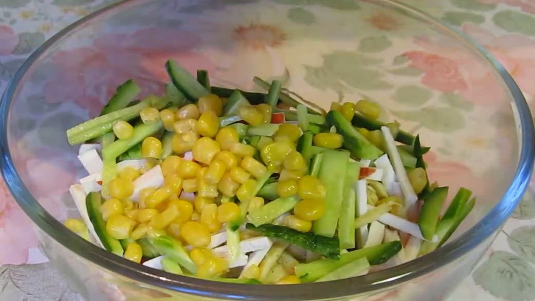 Этот салат всегда будет на праздничном столе. смотреть онлайн