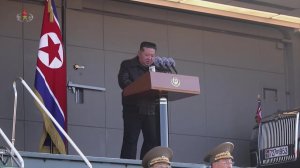 Ким Чен Ын посетил строительную площадку объединенной тепличной фермы Синуиджу