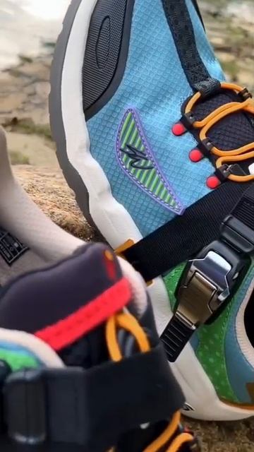Модель Sean Wotherspoon x Teva Wraptor Trainer смотреть онлайн