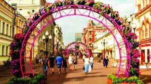 Это вход на Арбат. Все такое знакомое, как будто я здесь жил