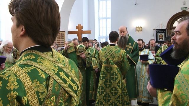 2026.01.02 Епископ Егорьевский Мефодий совершил славления перед образом Прав. Иоанна Кронштадтского. смотреть онлайн