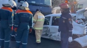 В результате крупного ДТП в Ростовской области погибли четыре человека