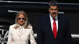 Китай призвал США немедленно освободить Мадуро и его супругу