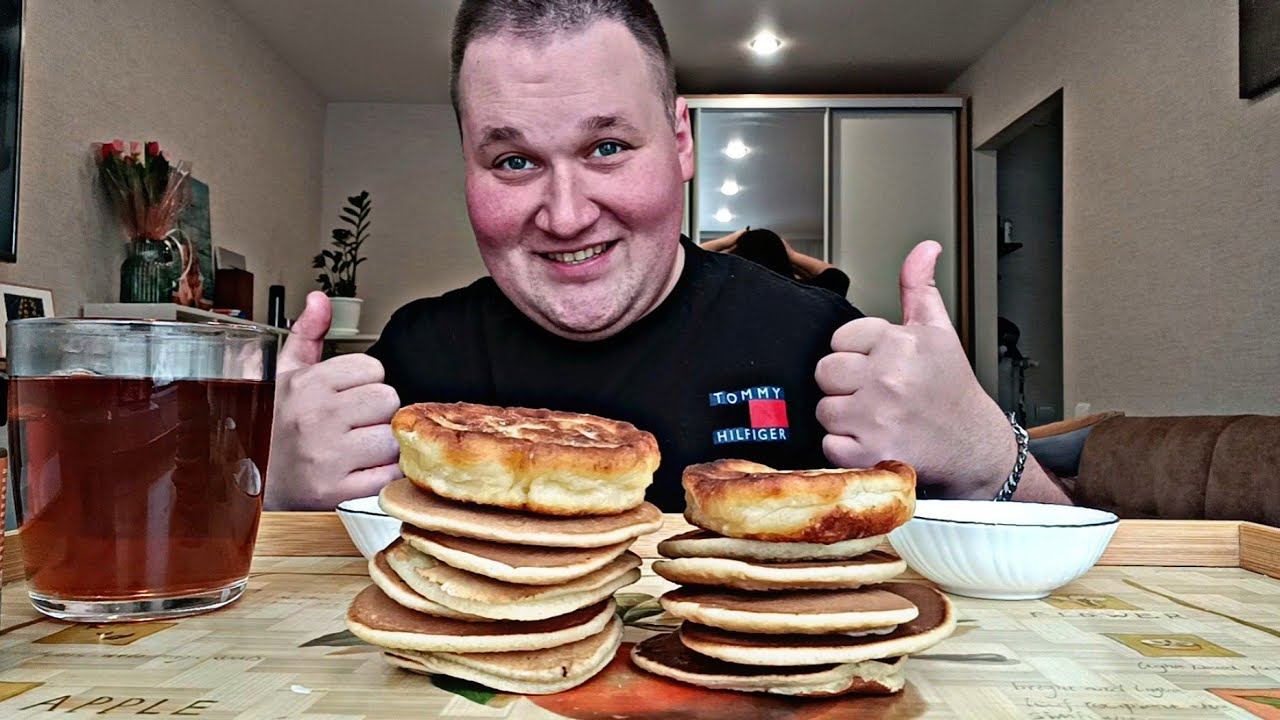 МУКБАНГ ЗАВТРАК Панкейки и сырники / ОБЖОР ПАНКЕЙКИ со сгущенкой и сметаной / mukbang asmr смотреть онлайн