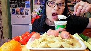 Мукбанг | Вареники с картошкой, Сардельки с сыром,Овощи | Обжор Асмр