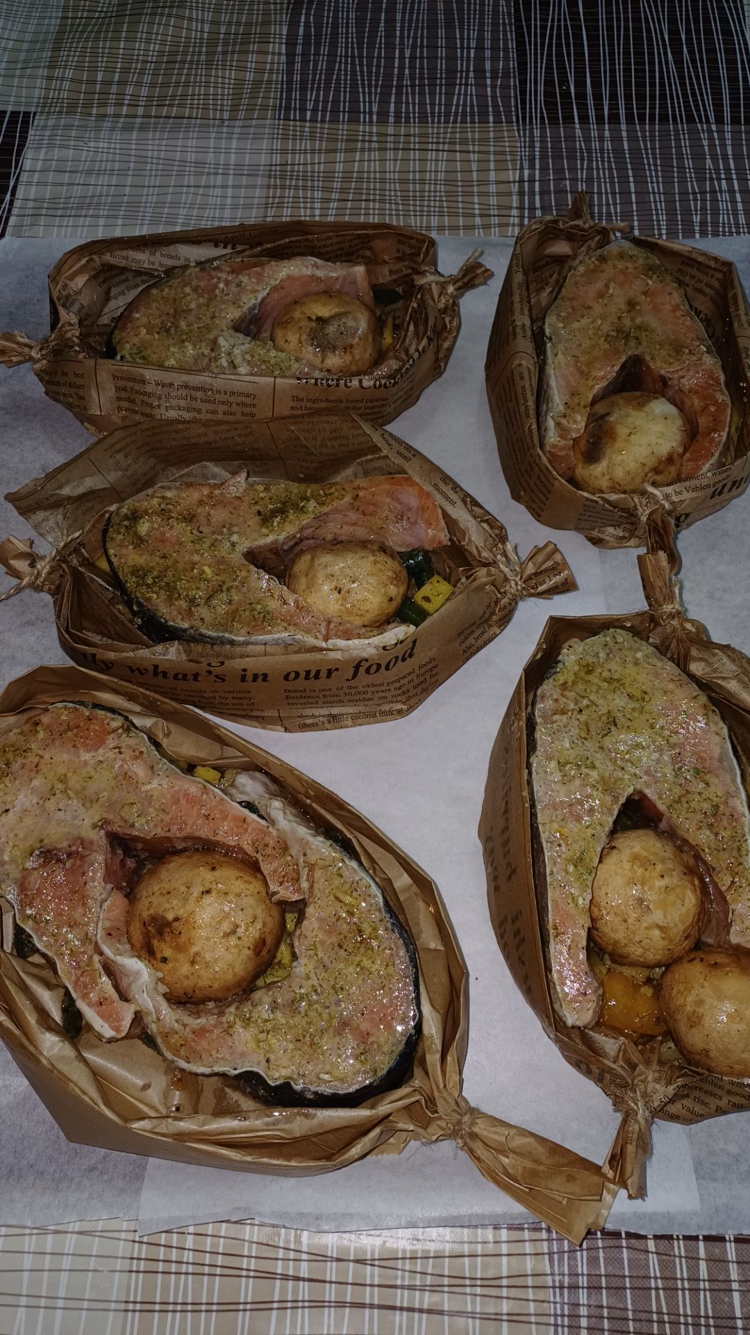 Красная рыба с овощами. смотреть онлайн