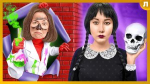 Света Уэнсдей vs Странная Училка в Школе PRO !