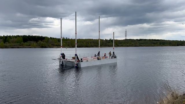 Самоходный паром грузоподъемность 30 тонн с заколами