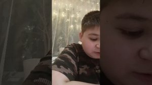 сори что ем на стриме