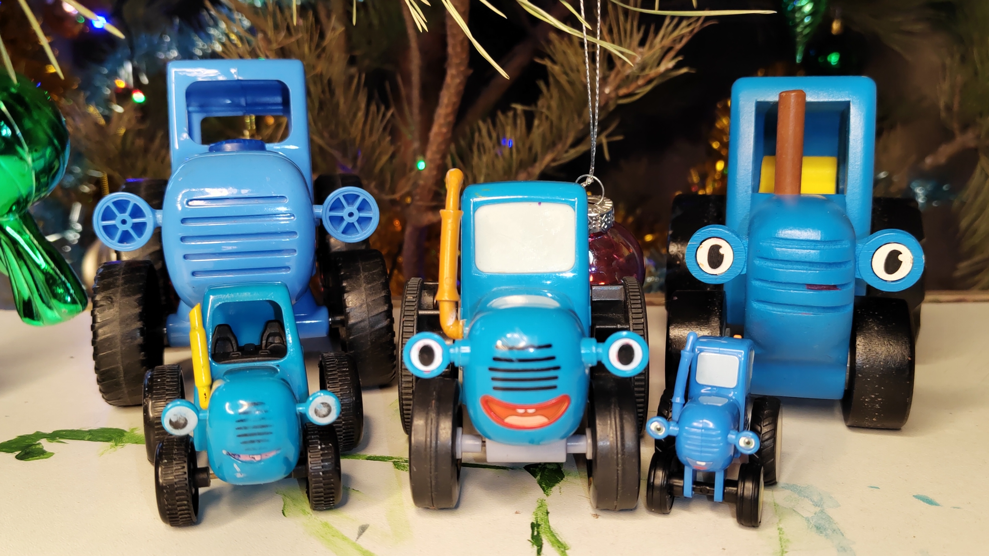 АСМР СИНИЙ ТРАКТОР смотреть онлайн