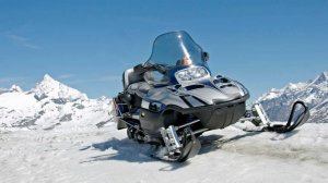 Мужчина столкнулся на снегоходе со снежным комом и погиб