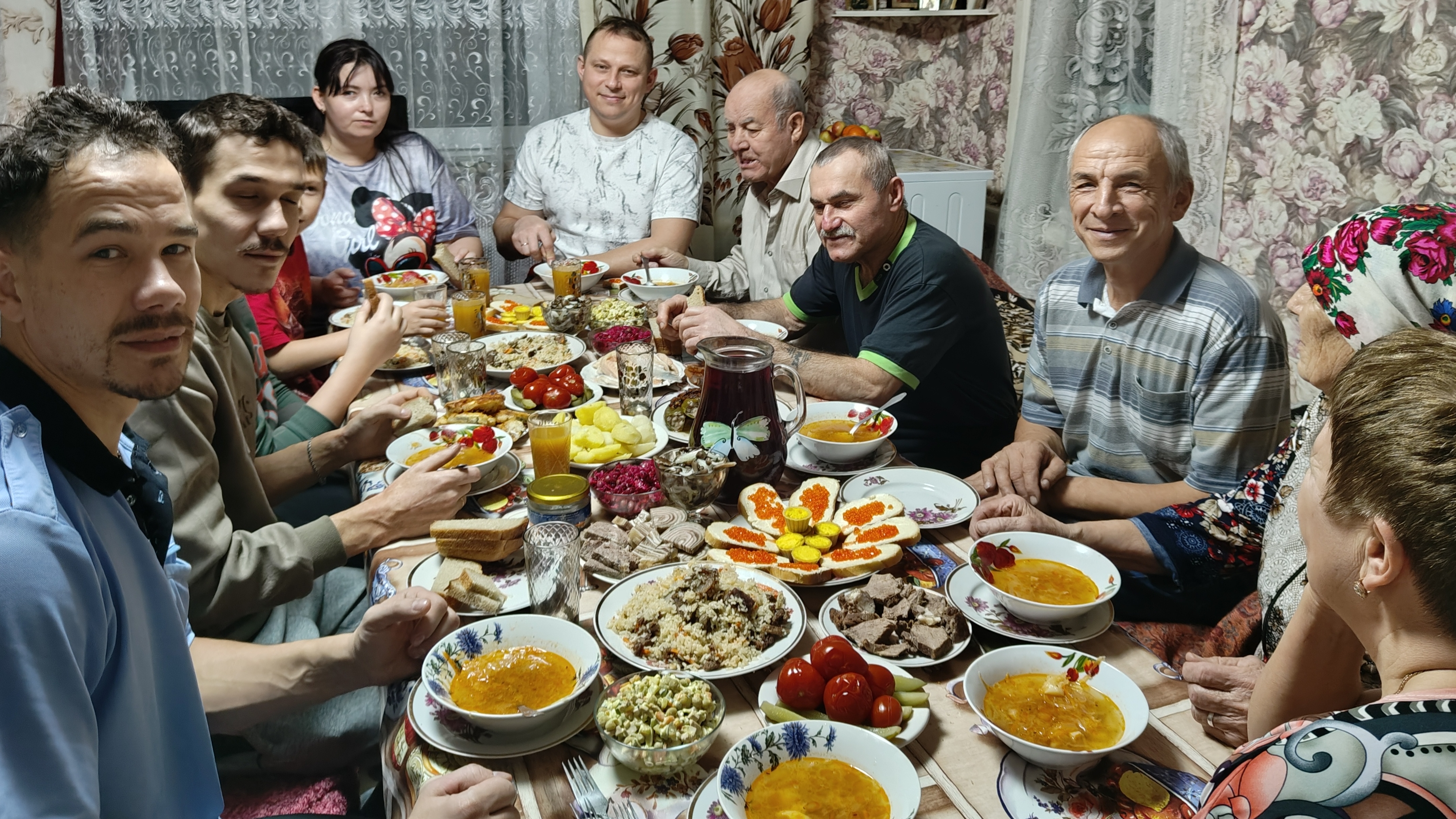 Жизнь в деревне 🏡 // погода ужасная 😱// День рождения 🎊🎊🎊// смотреть онлайн